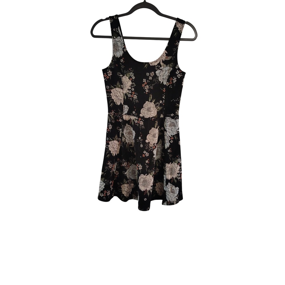 H&M Divided Black Floral Skater Dress Sleeveless Mini Scoop Neck Womens Size 8